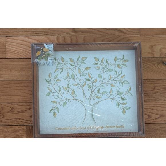 Hallmark Keepsake Family Tree Frame - Picture 1 of 2
